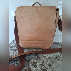 Wilsons Leather Light Brown Messenger Bag